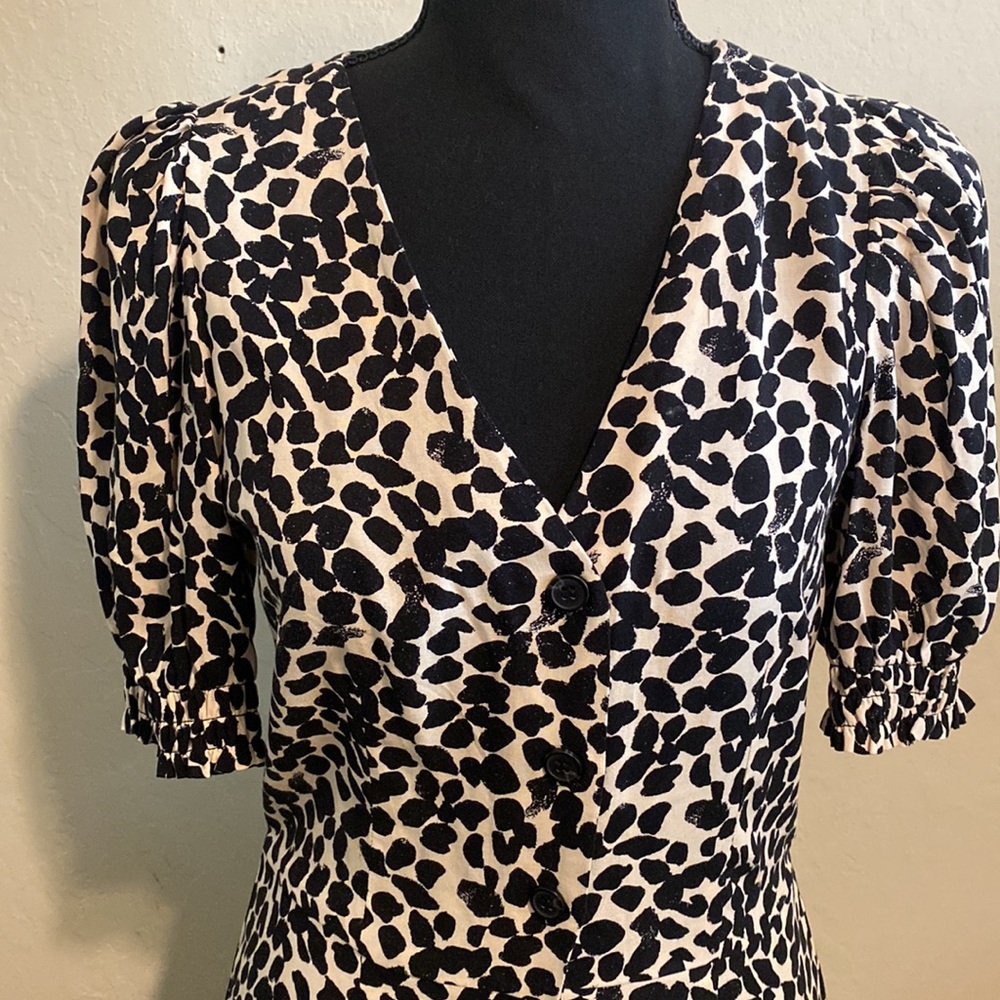 H&M Patterned Button-Up Dress - Picture 2 of 5
